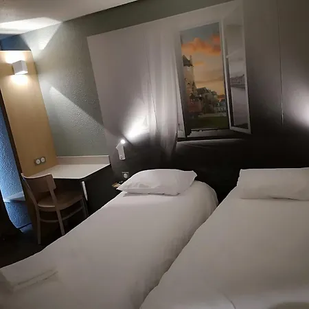 Centre Hotel 3*